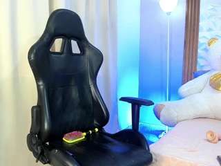 mia-alejandraa webcam