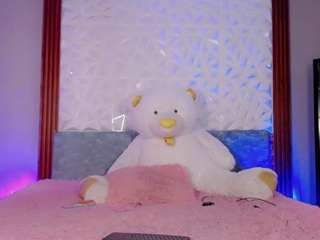 Mia-Alejandraa live webcam show