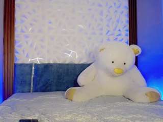 mia-alejandraa's live room