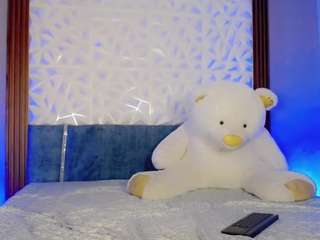 mia-alejandraa's live room