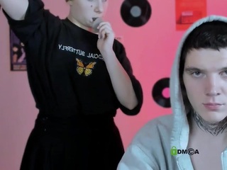 miles-candy's CamSoda show and profile