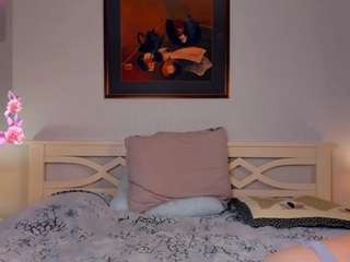 svetlanabro's CamSoda show and profile