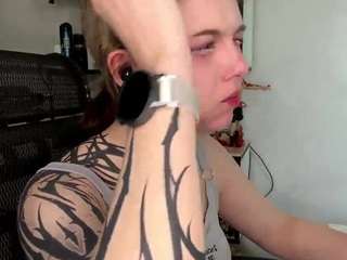 Ce modèle est en direct maintenant. tamekaalanis