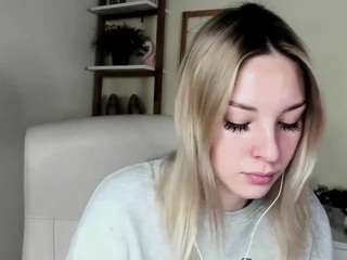 angelababe Live Webcam on CamSoda