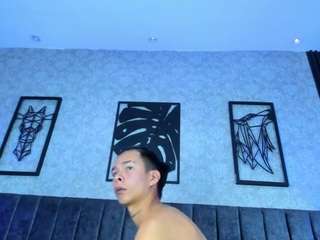 bliinkii's CamSoda show and profile