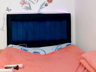 bryxs's CamSoda show and profile