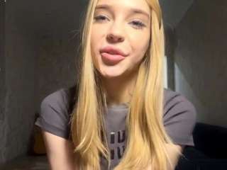 cecilynaff's CamSoda show and profile