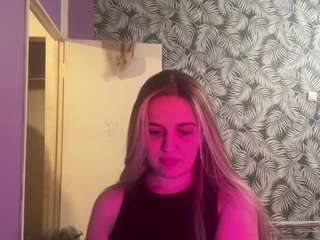 emeraldarmentrout Live Webcam on CamSoda