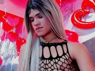 lunavelvetiller webcam