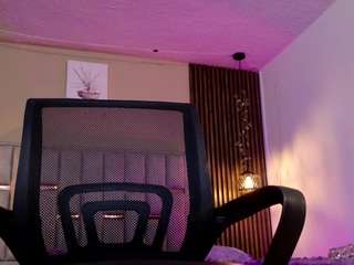 lunavelvetiller webcam