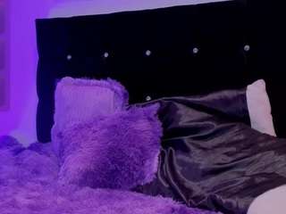 lunavelvetiller webcam