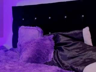 lunavelvetiller webcam