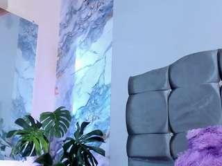 lunavelvetiller webcam