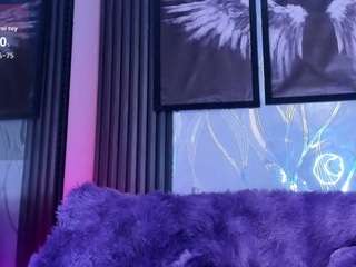 lunavelvetiller webcam