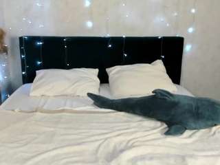 mira-silk's CamSoda show and profile