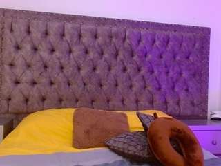 Live webcam model anajonesss on Soda Cams