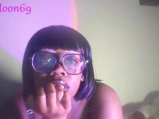 cherrymoon69 Live Webcam on CamSoda