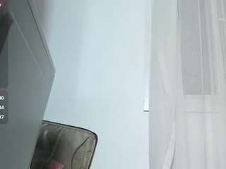 emily-prisston live webcam show
