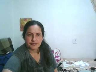 Ce modèle est en direct maintenant. karlajimenez
