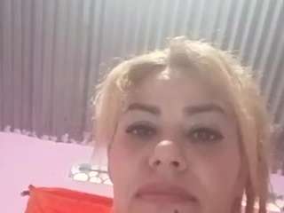 squirthot2345's CamSoda show and profile