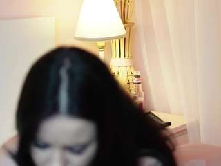AdelineRosa live cam preview