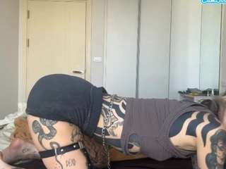 avapeavey's CamSoda show and profile