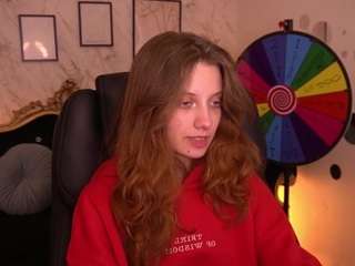 Dieses Model ist jetzt live. cuteefoxy
