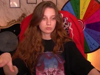 Ten model jest teraz na żywo. cuteefoxy