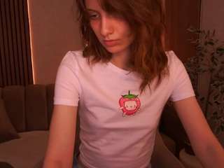CuteeFoxy live webcam show