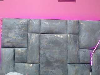 le modèle elitemuse est en webcam porno dans un show sur le site camsoda, il possède les tags suivants: blowjob,brown eyes,dirty talk,doggy style,domination,erotic dance,lovense,no drinking,no smoking,sex toys,tittyfuck,toys,big tits,blonde hair,curvy,hd