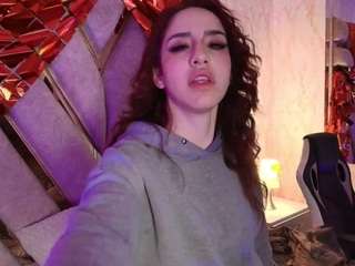 elodie-rouge Live Webcam on CamSoda