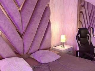 elodie-rouge Live Webcam on CamSoda