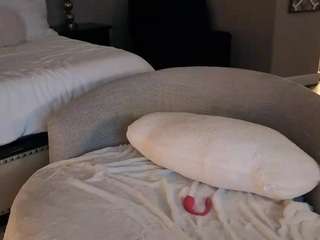 le modèle hotwifeamber est en webcam porno dans un show sur le site camsoda, il possède les tags suivants: blowjob,blue eyes,fingering,full nudity,natural,sexy,shaved pussy,thin,brown hair,hd,white