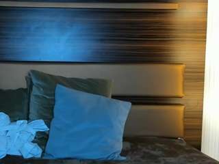 missynia, female webcam model,  years old, on live webcam