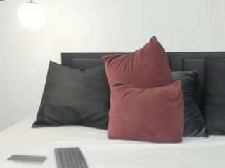 sweet-shanaia Live Webcam on CamSoda