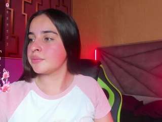 valeri-sotoo, female webcam model,  years old, on live webcam