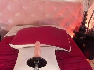 Live webcam model ximenaparker on Soda Cams