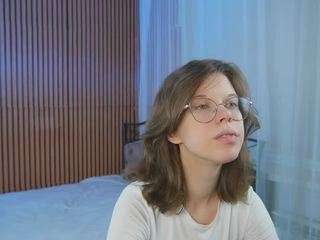 Xonalenei live webcam show