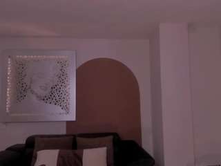 bellathompson live webcam show
