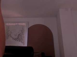 bellathompson live webcam show