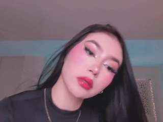 briannafox, female webcam model,  years old, on live webcam