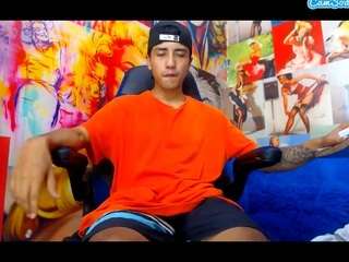 dazovnzla, male webcam model,  years old, on live webcam