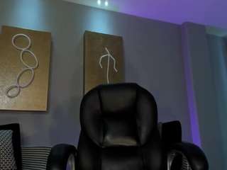 le modèle emilycarterx est en webcam porno dans un show sur le site camsoda, il possède les tags suivants: ass bouncing,ball sucking,young adult,toys,thin,teen 18,no smoking,lovense,hazel eyes,flashing,drinking,doggy style,deepthroat,camel toe,body massage,brown hair,hd,small tits