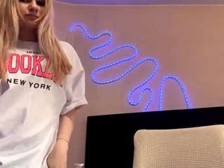 Live webcam model georgianamcvicar on Soda Cams