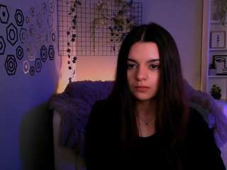 gloria-queen1's CamSoda show and profile