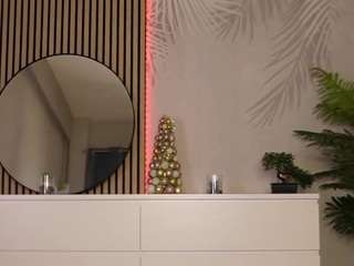 hottielillyxxx's CamSoda show and profile