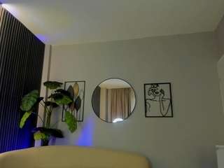 hottielillyxxx's CamSoda show and profile