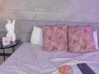 lucianaguzman Live Webcam on CamSoda