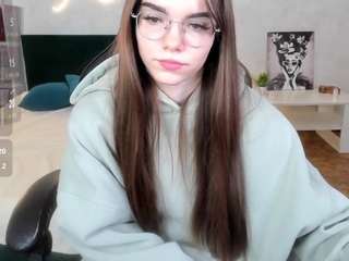 miss-evelyne Live Webcam on CamSoda