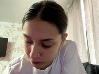 mozelleswaney live cam profile